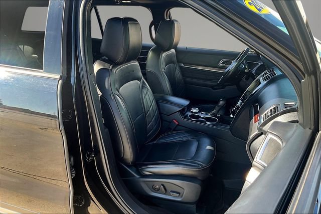 Used 2019 Ford Explorer Platinum AWD/4WD image 30