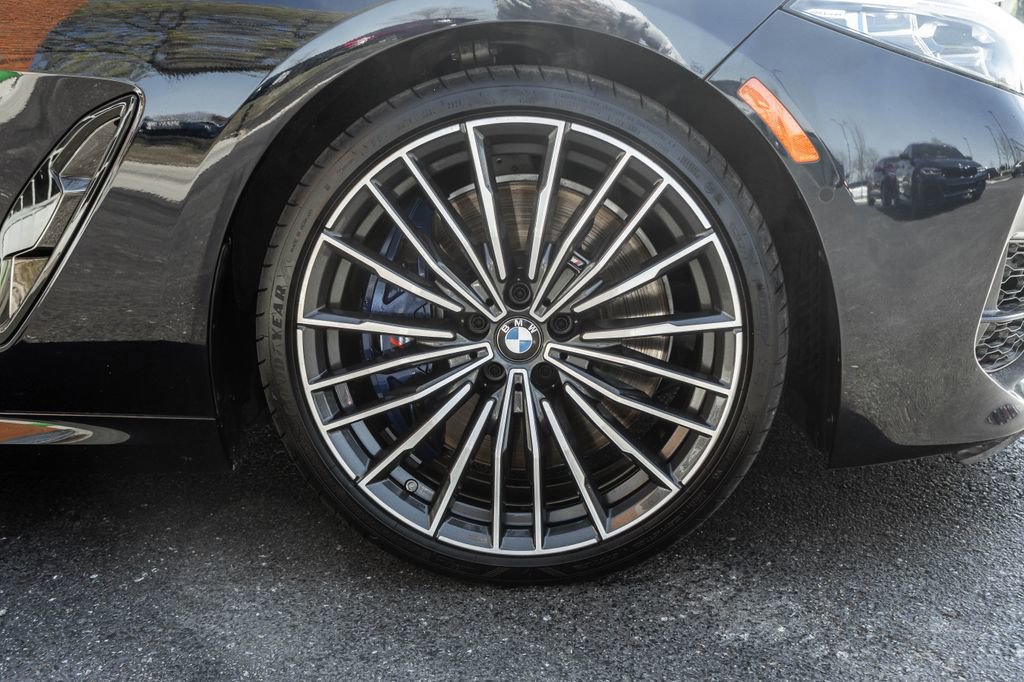 Used 2022 BMW M850i xDrive Coupe w/ M Carbon Exterior Package AWD/4WD image 4