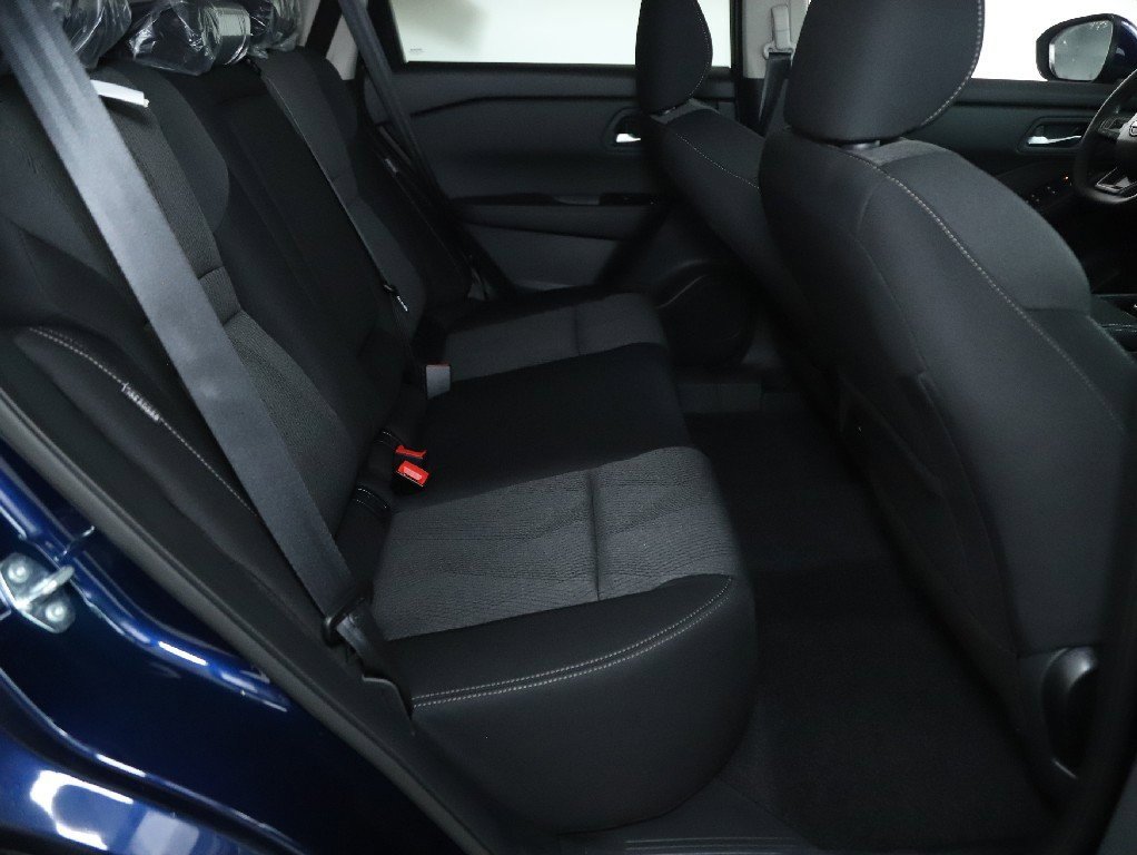 Used 2026 Nissan Rogue SV image 32