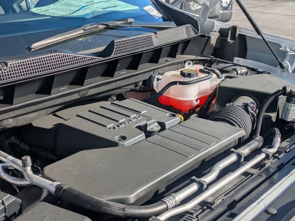 New 2025 Chevrolet Silverado 1500 LT AWD/4WD image 12