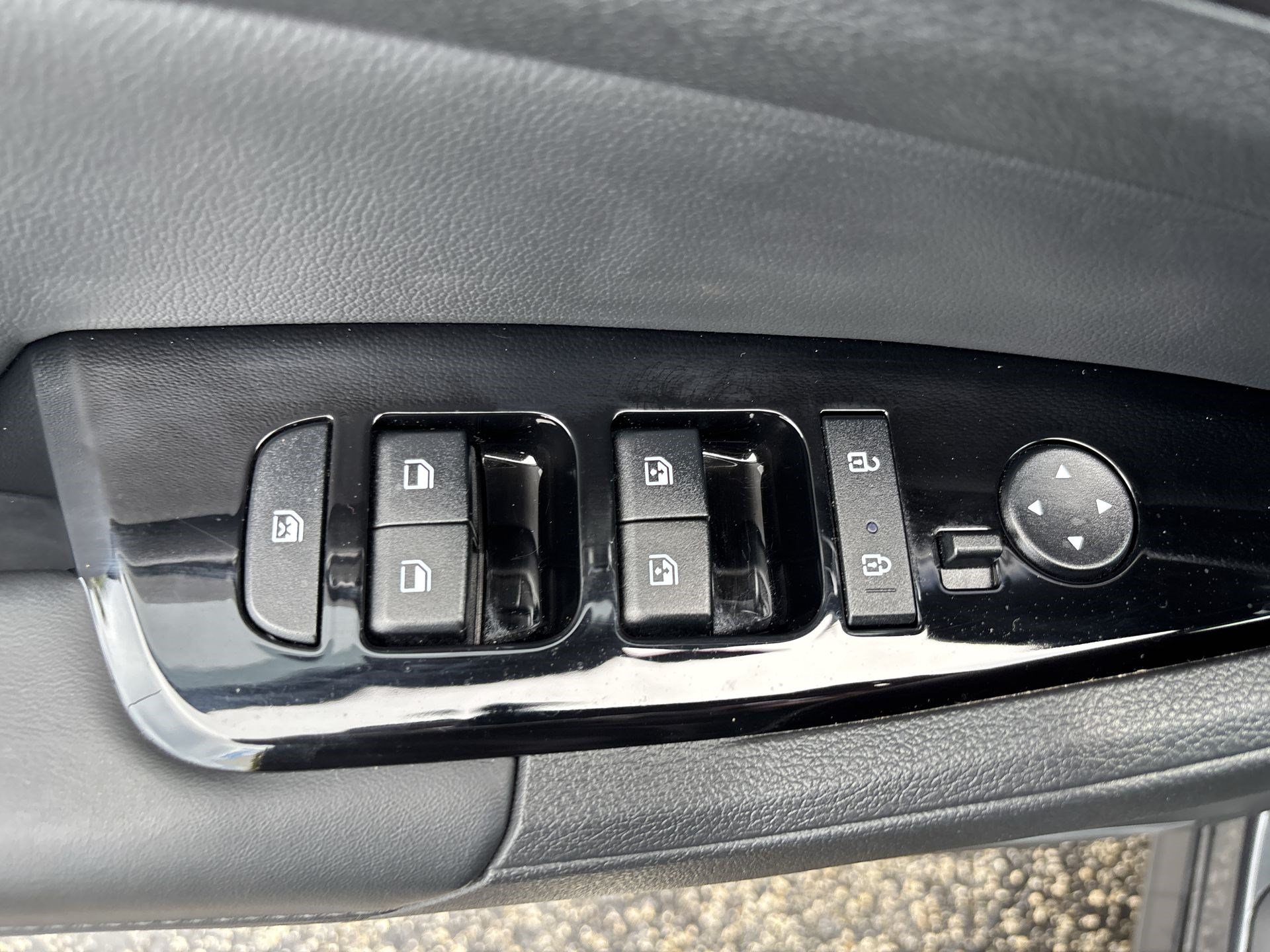 Certified 2024 Kia Sportage EX FWD image 15