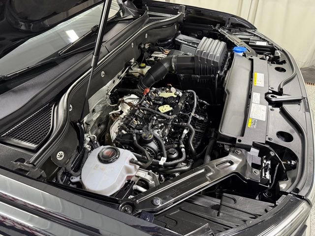 Used 2024 Volkswagen Atlas SEL Premium R-Line image 31