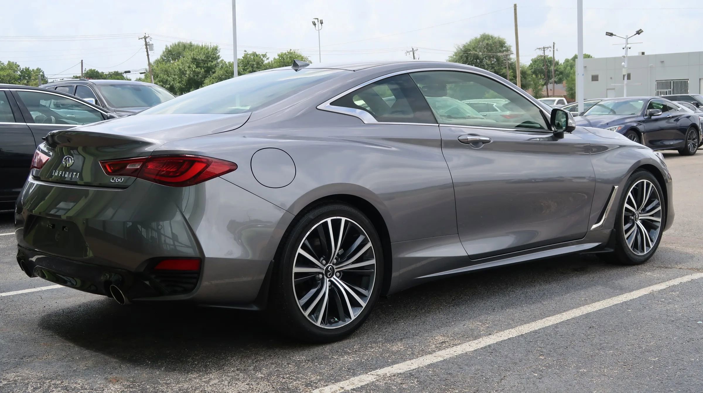 Used 2021 INFINITI Q60 3.0t Luxe w/ Essential Package RWD image 14