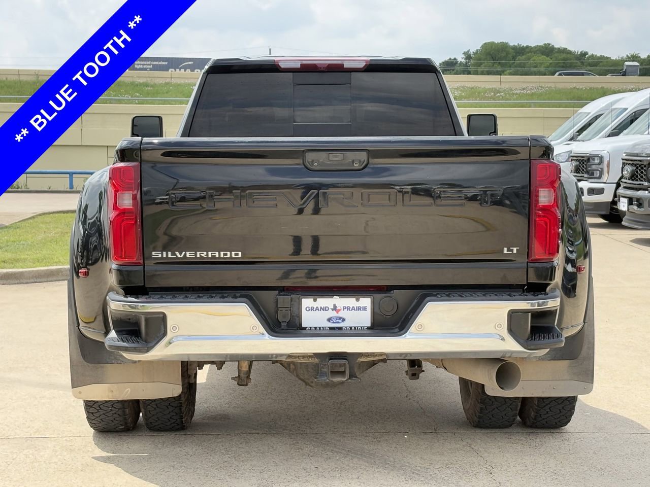 Used 2024 Chevrolet Silverado 3500 LT w/ Texas Edition AWD/4WD image 8