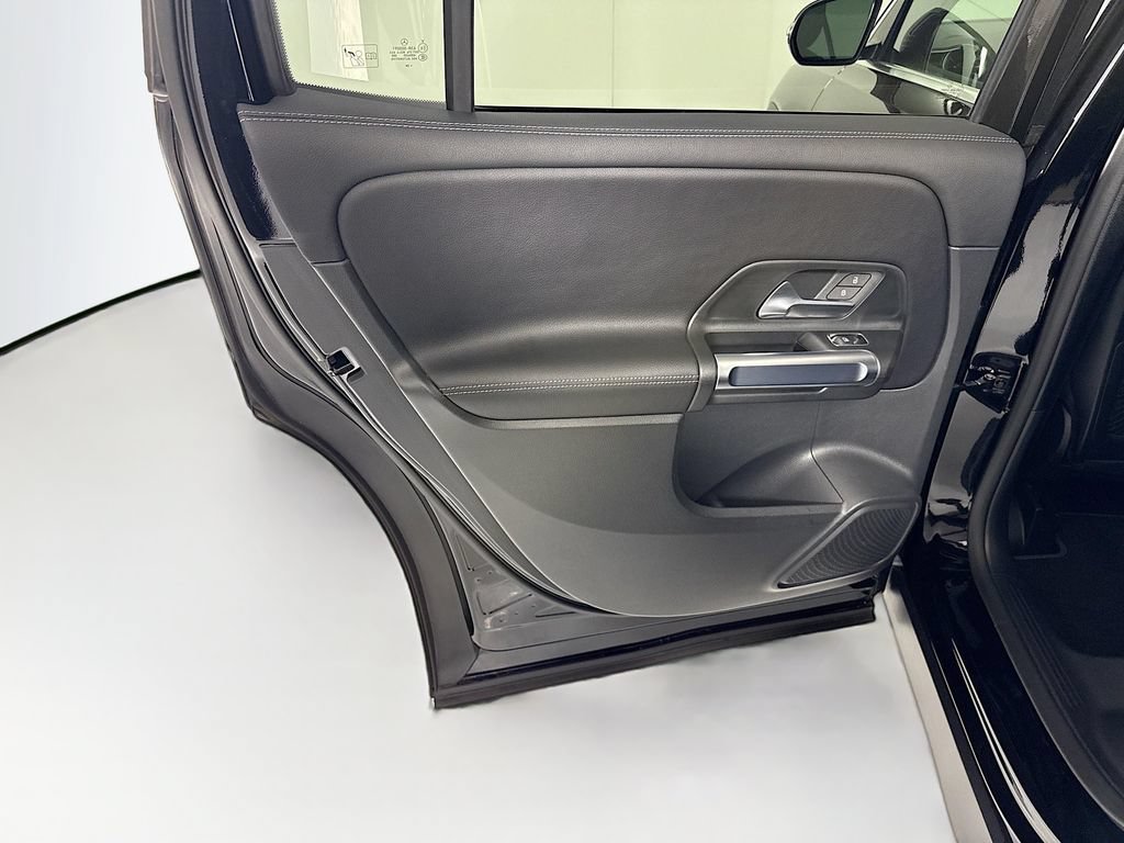 Certified 2025 Mercedes-Benz GLB 250 image 26