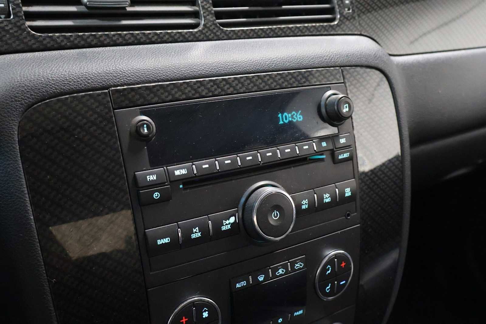 Used 2010 GMC Sierra 1500 SLT AWD/4WD image 28