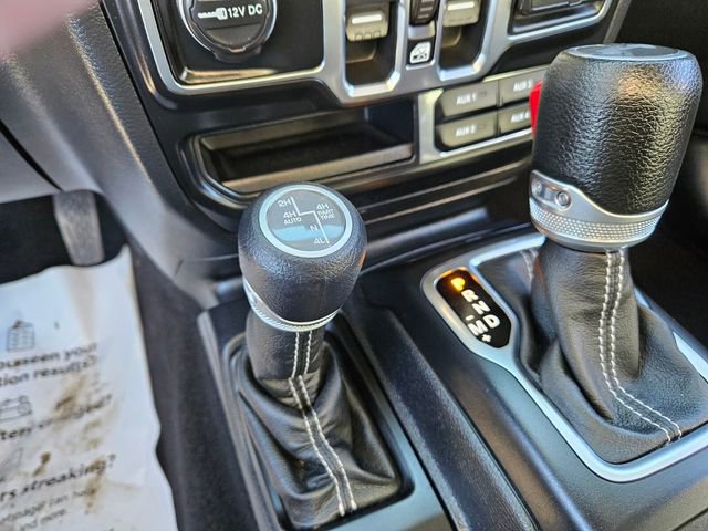 Used 2020 Jeep Wrangler Unlimited Sahara w/ Cold Weather Group AWD/4WD image 29