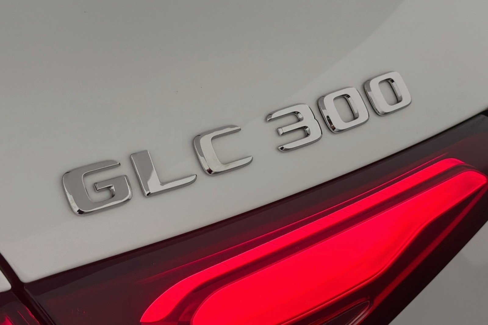 Certified 2026 Mercedes-Benz GLC 300 4MATIC image 9