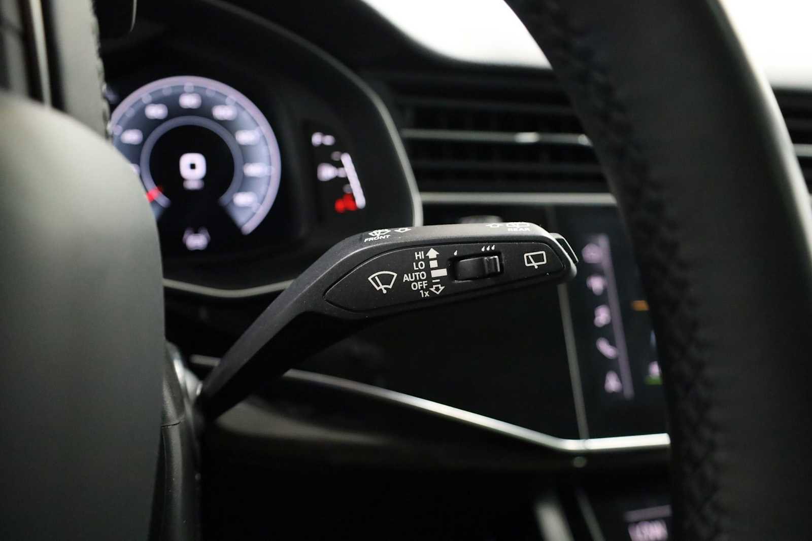 Used 2022 Audi Q7 Premium Plus image 28