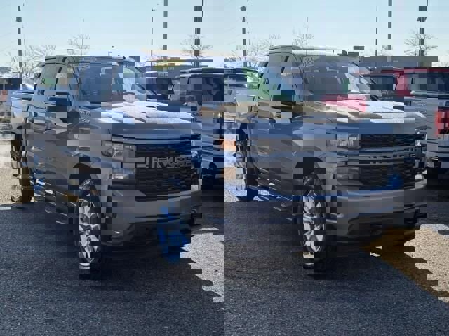 Used 2021 Chevrolet Silverado 1500 Custom image 4