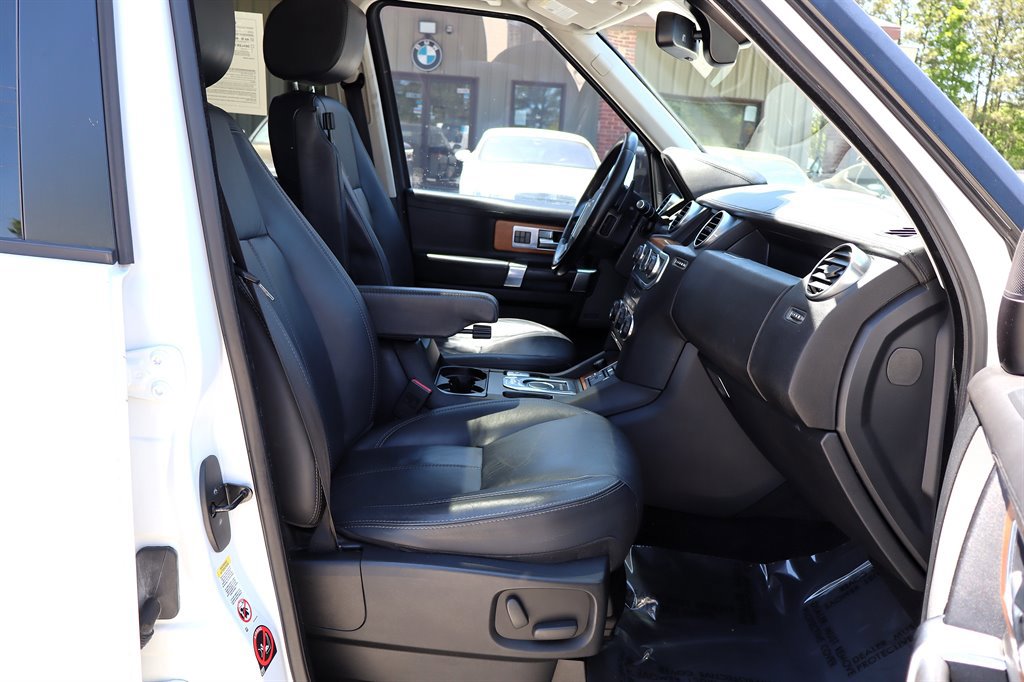 Used 2016 Land Rover LR4 HSE LUX AWD/4WD image 18