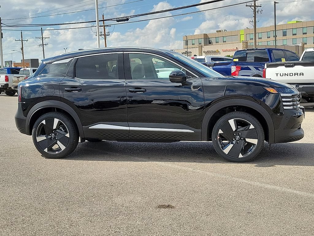 New 2025 Nissan Kicks SR w/ SR Premium Package AWD/4WD image 14
