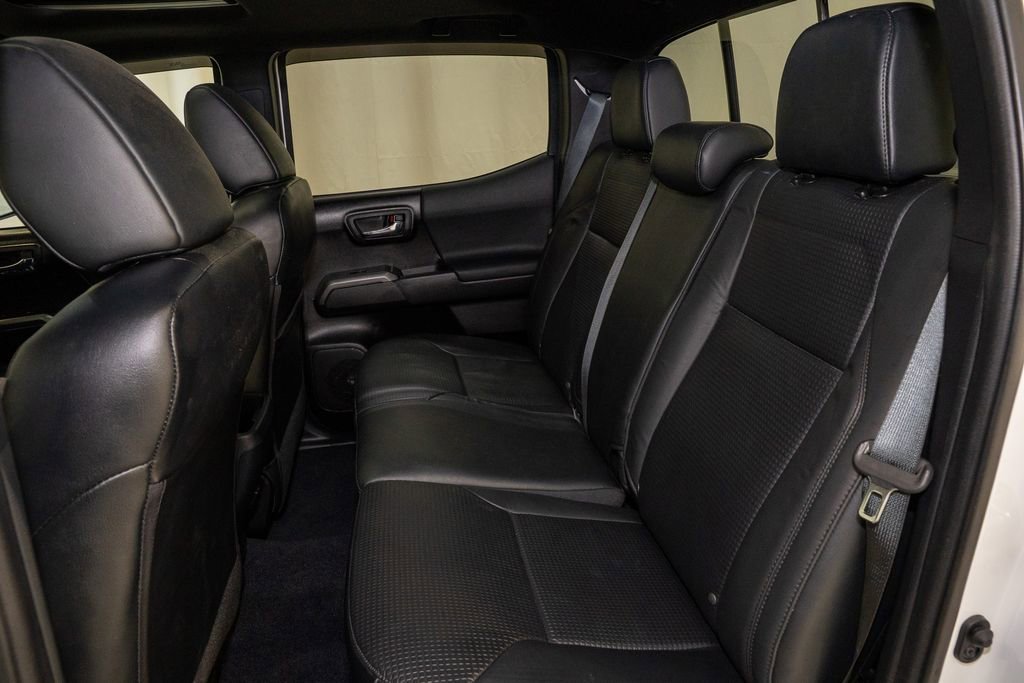 Used 2020 Toyota Tacoma TRD Off-Road w/ TRD Premium Off Road Package image 7