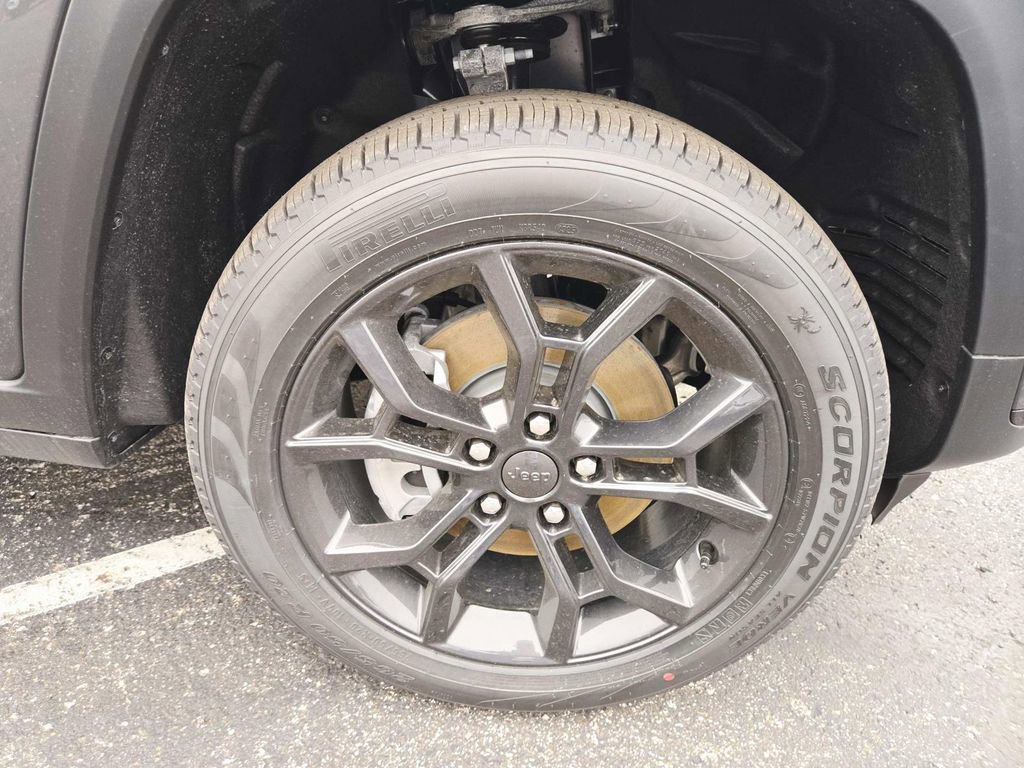 New 2025 Jeep Grand Cherokee L Limited AWD/4WD image 19