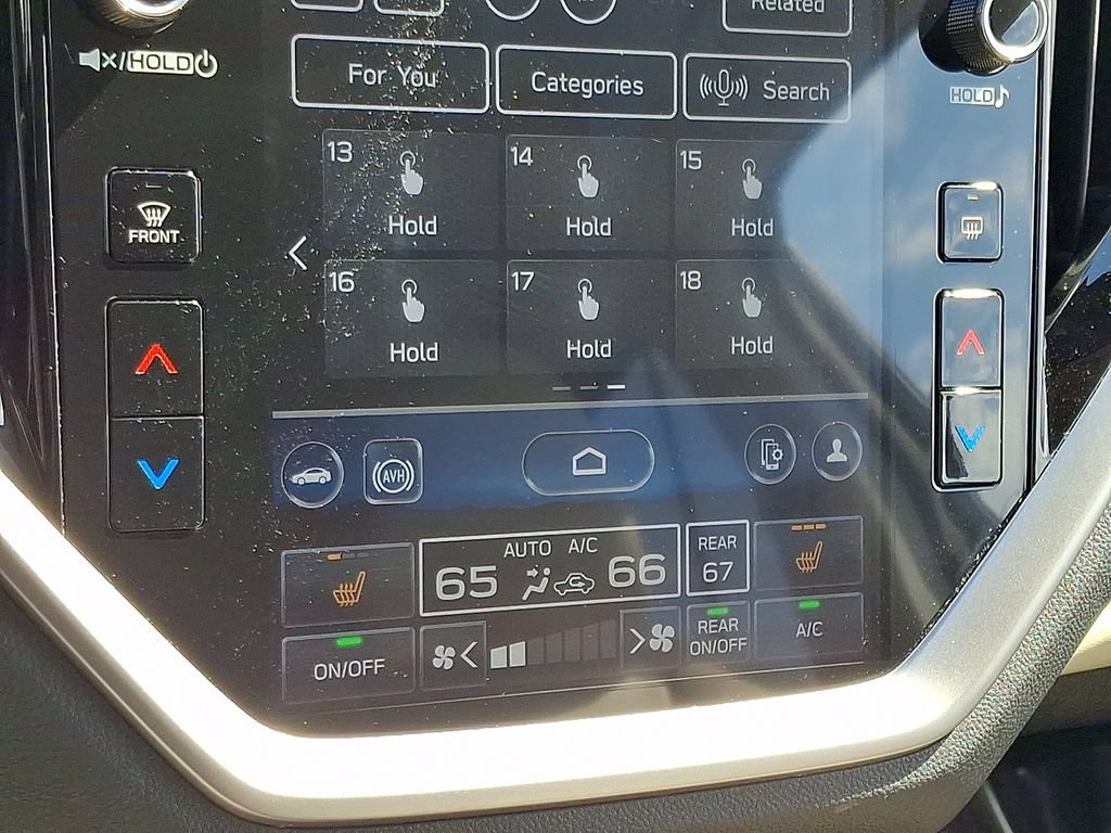 Used 2023 Subaru Ascent Limited AWD/4WD image 18