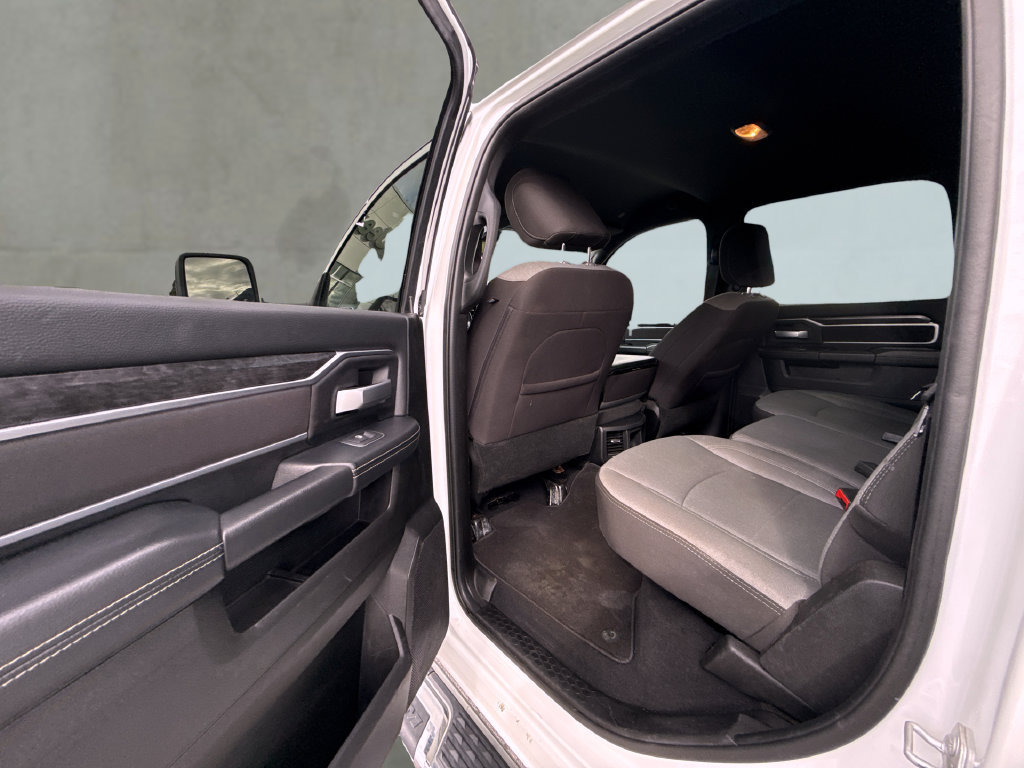 Used 2024 RAM 2500 Big Horn AWD/4WD image 10