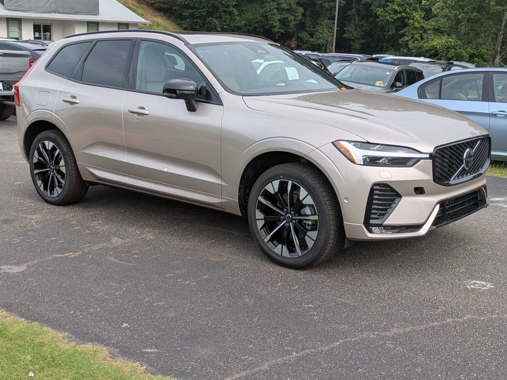 Certified 2026 Volvo XC60 B5 Plus w/ Protection Package Premier AWD/4WD image 8