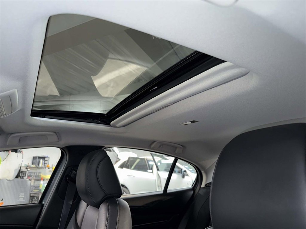 Used 2023 MAZDA MAZDA3 2.5 Turbo Sedan w/Premium Plus image 21