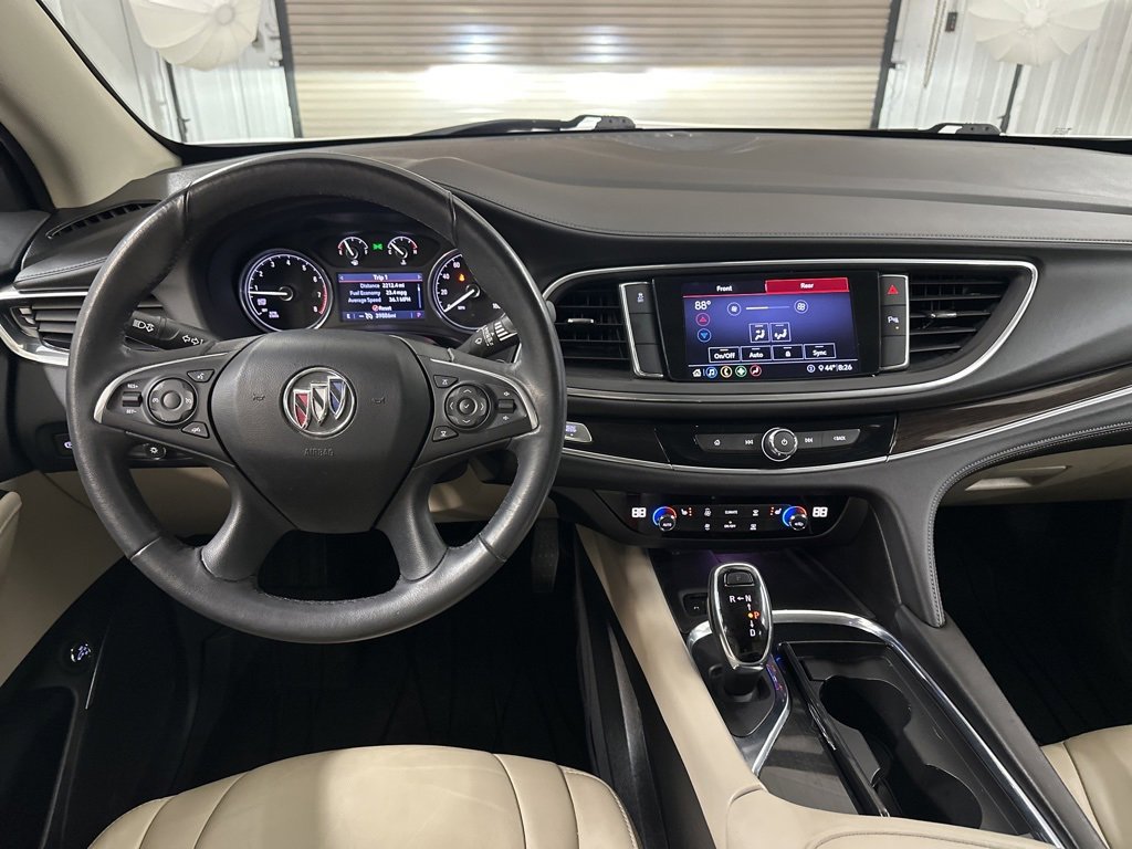 Used 2020 Buick Enclave Essence image 21