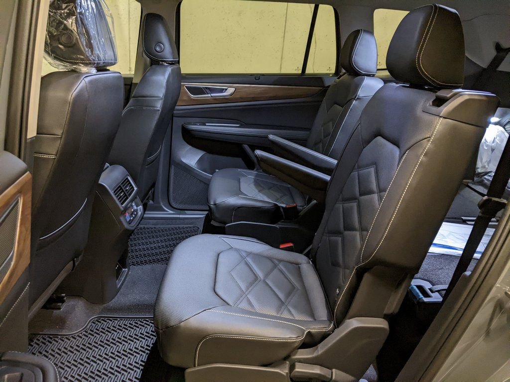 New 2026 Volkswagen Atlas SE image 22