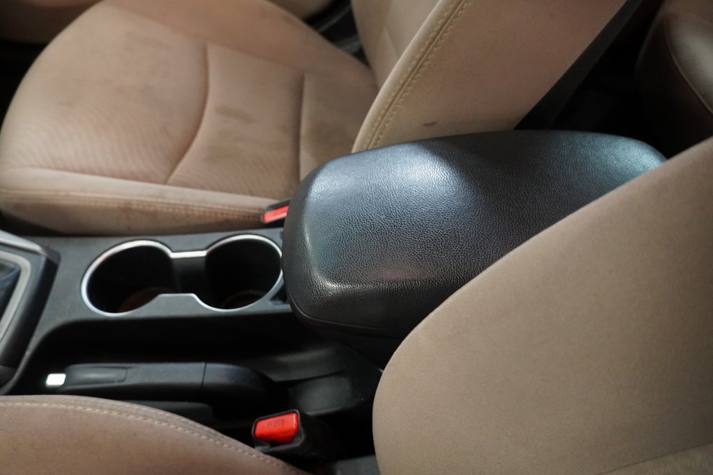 Used 2015 Hyundai Elantra SE image 20