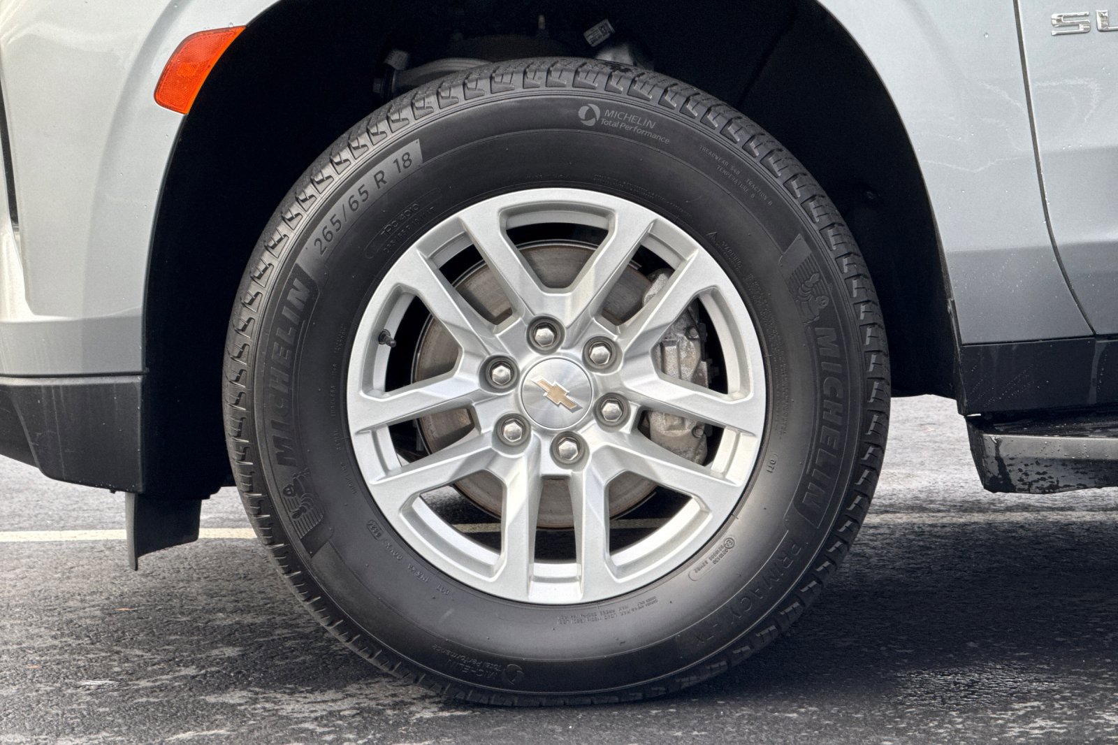 Used 2024 Chevrolet Suburban LT image 36