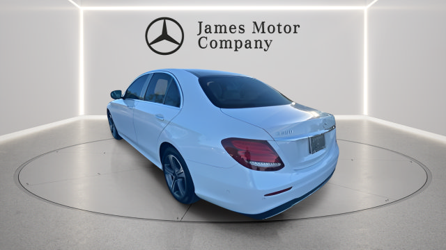 Used 2020 Mercedes-Benz E 350 4MATIC Sedan image 3