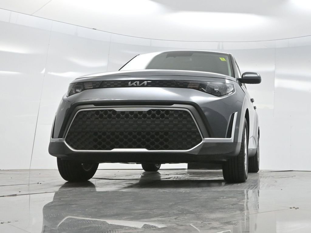 Used 2023 Kia Soul LX w/ LX Technology Package image 54