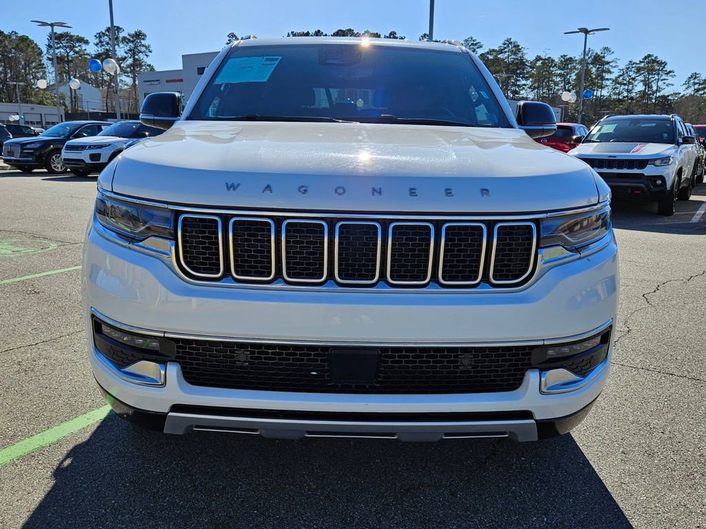 Used 2023 Jeep Wagoneer Series II image 2