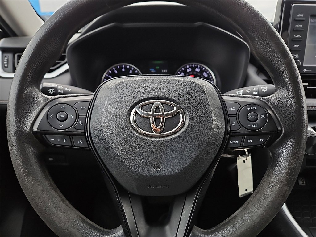 Used 2021 Toyota RAV4 LE image 30