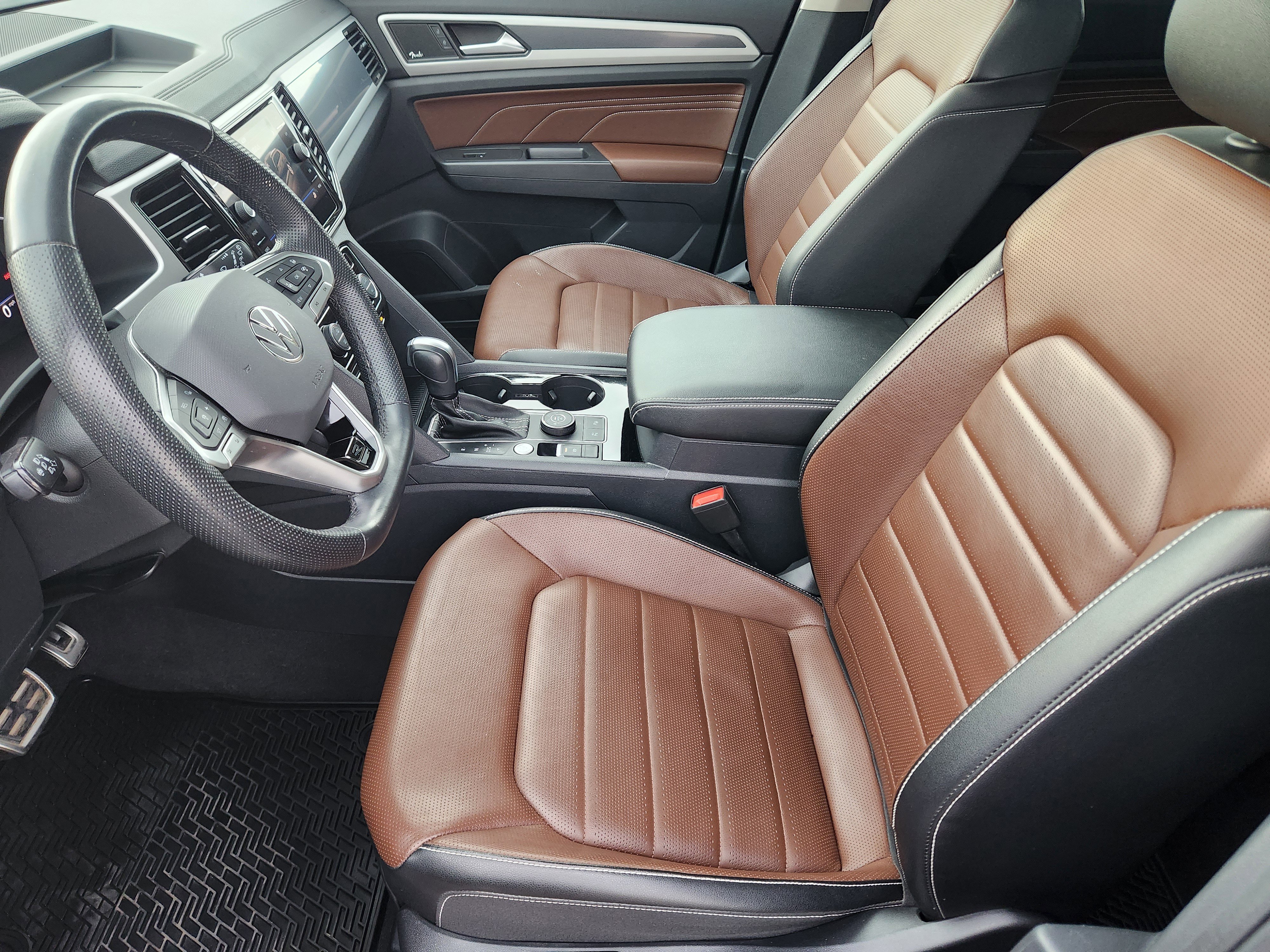 Certified 2022 Volkswagen Atlas SEL Premium image 18