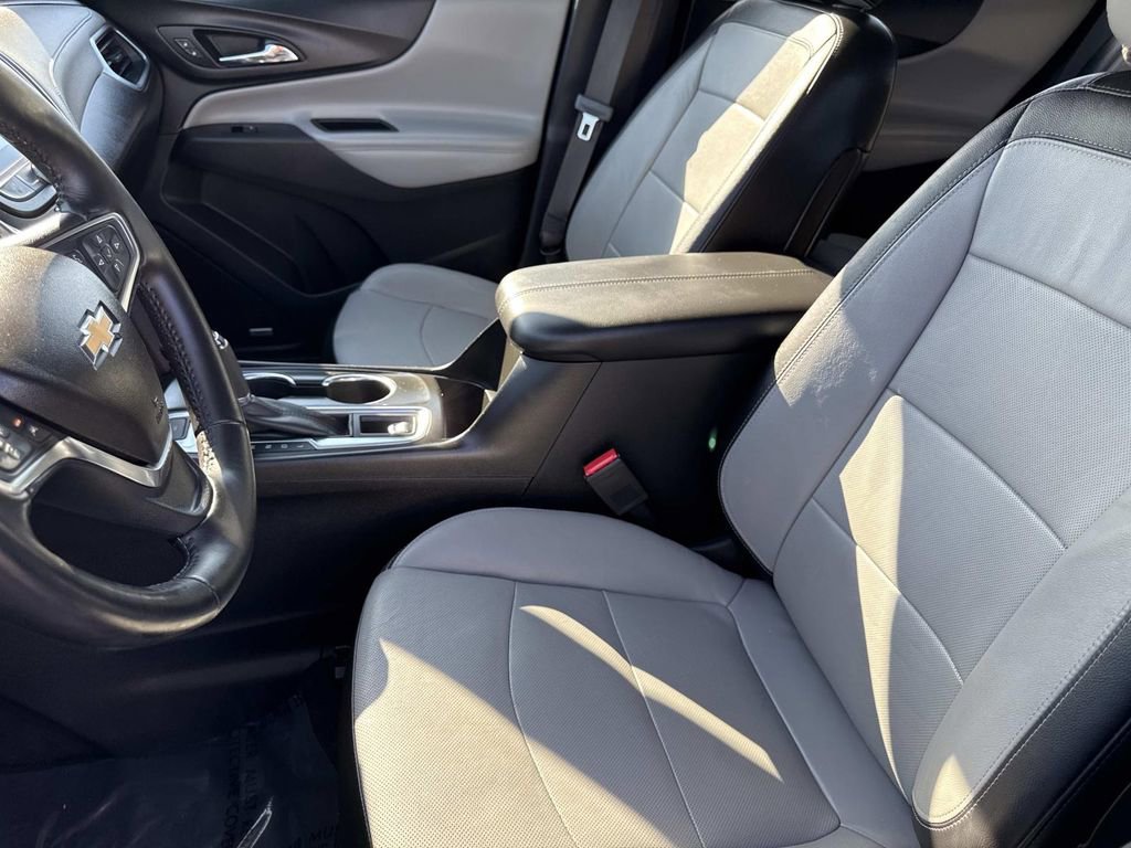 Used 2018 Chevrolet Equinox Premier image 24