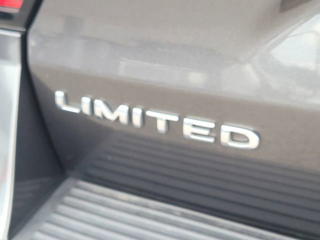 Used 2020 Ford Expedition Limited w/ Equipment Group 301A AWD/4WD image 10