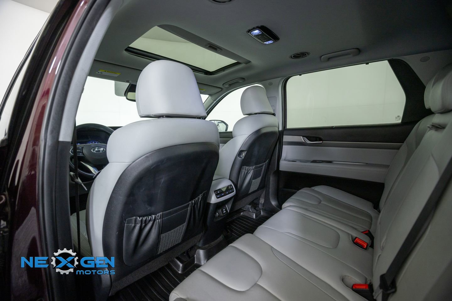 Used 2022 Hyundai Palisade SEL w/ 8P Bench Seat Package AWD/4WD image 26