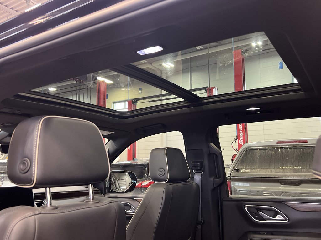 Used 2024 Chevrolet Tahoe Premier w/ Premium Package image 39