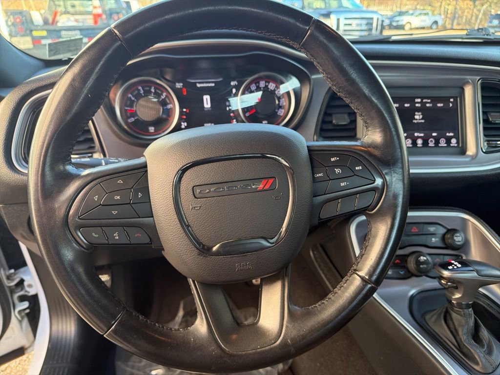 Used 2019 Dodge Challenger SXT image 15