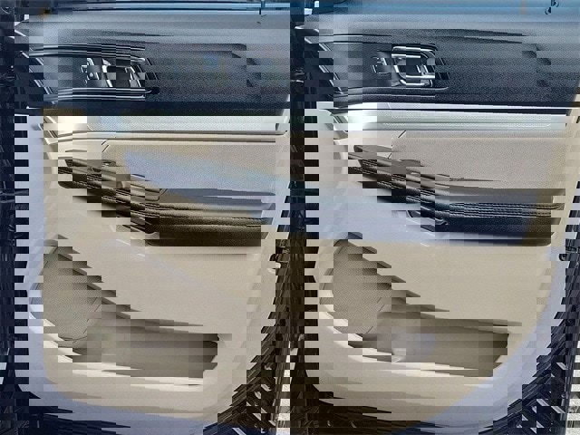 Used 2019 Ford Explorer FWD image 14