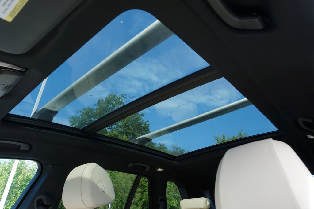 Used 2022 BMW X5 sDrive40i w/ Premium Package image 12