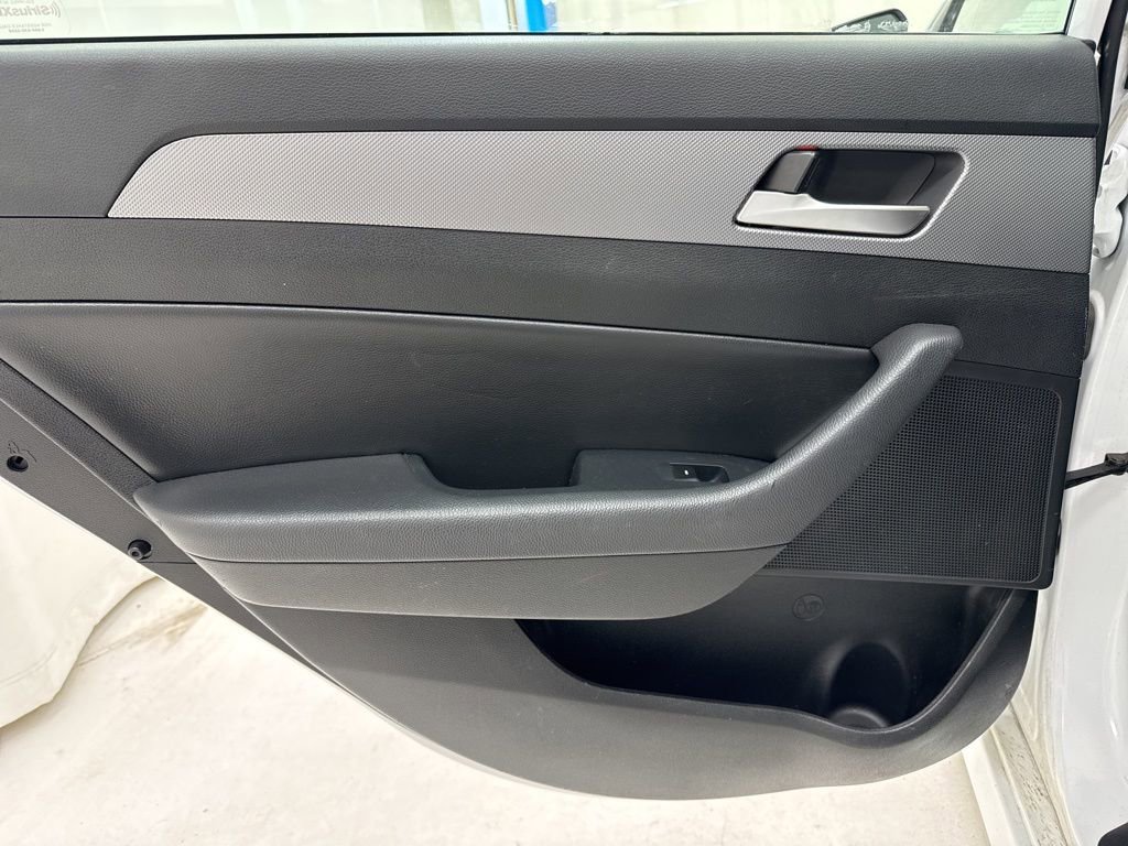 Used 2019 Hyundai Sonata SEL w/ Cargo Package image 12