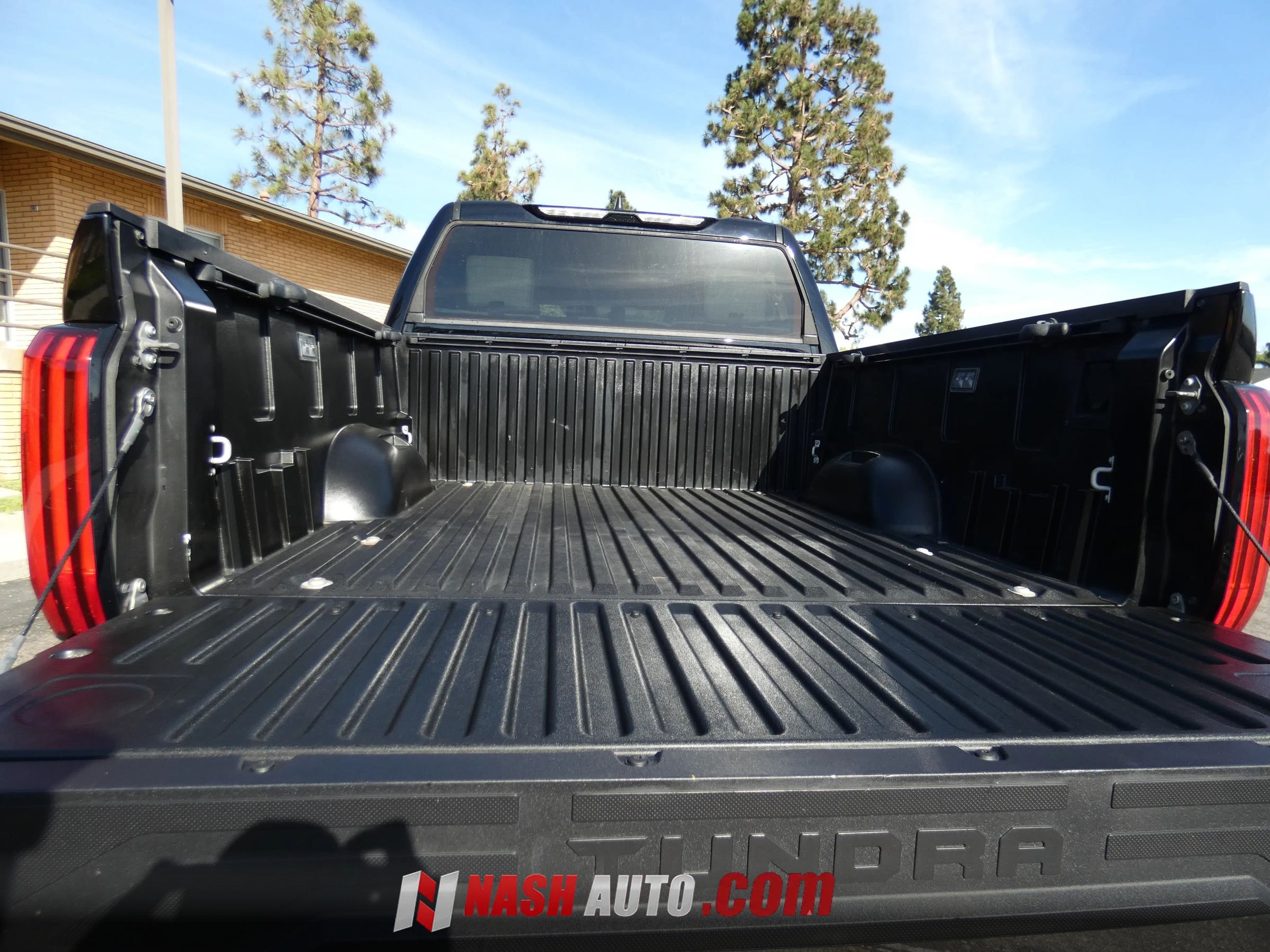 Used 2024 Toyota Tundra Limited w/ Power Package AWD/4WD image 24