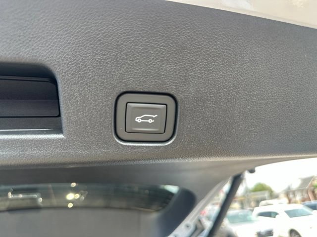 New 2026 Chevrolet Traverse Z71 w/ Enhanced Driving Package AWD/4WD image 25