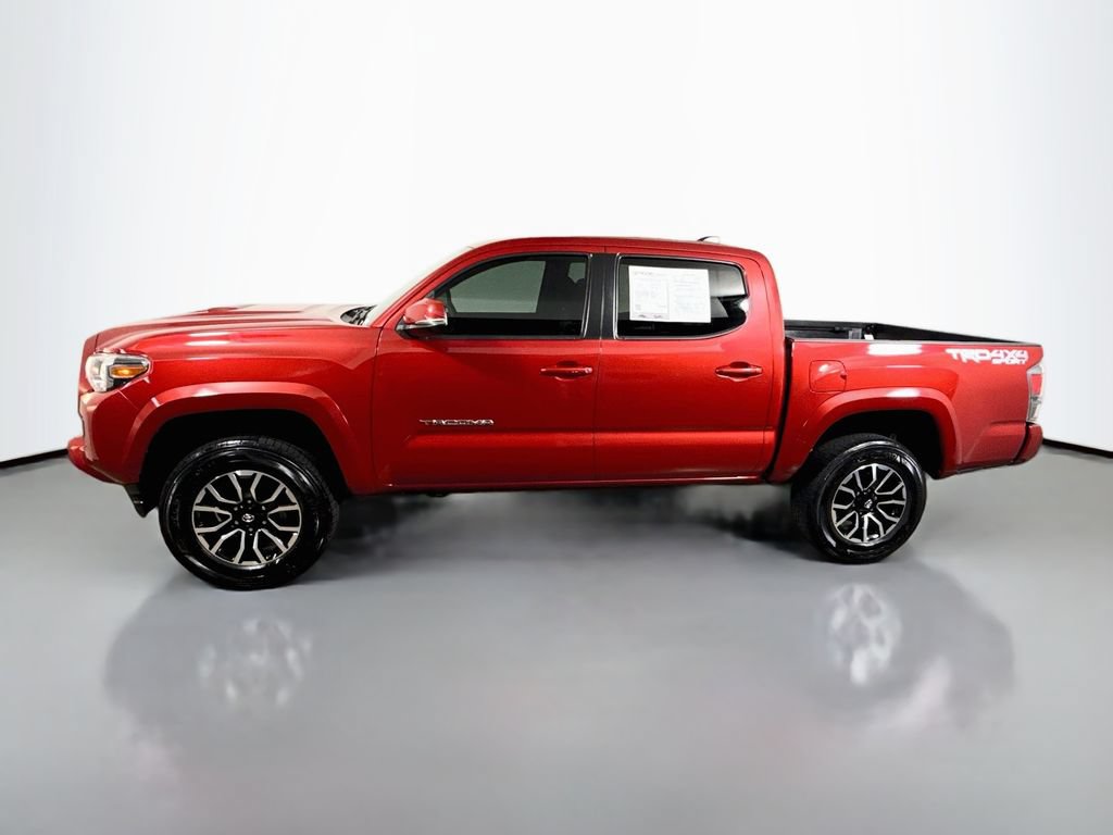 Used 2022 Toyota Tacoma TRD Sport w/ Technology Package AWD/4WD image 4