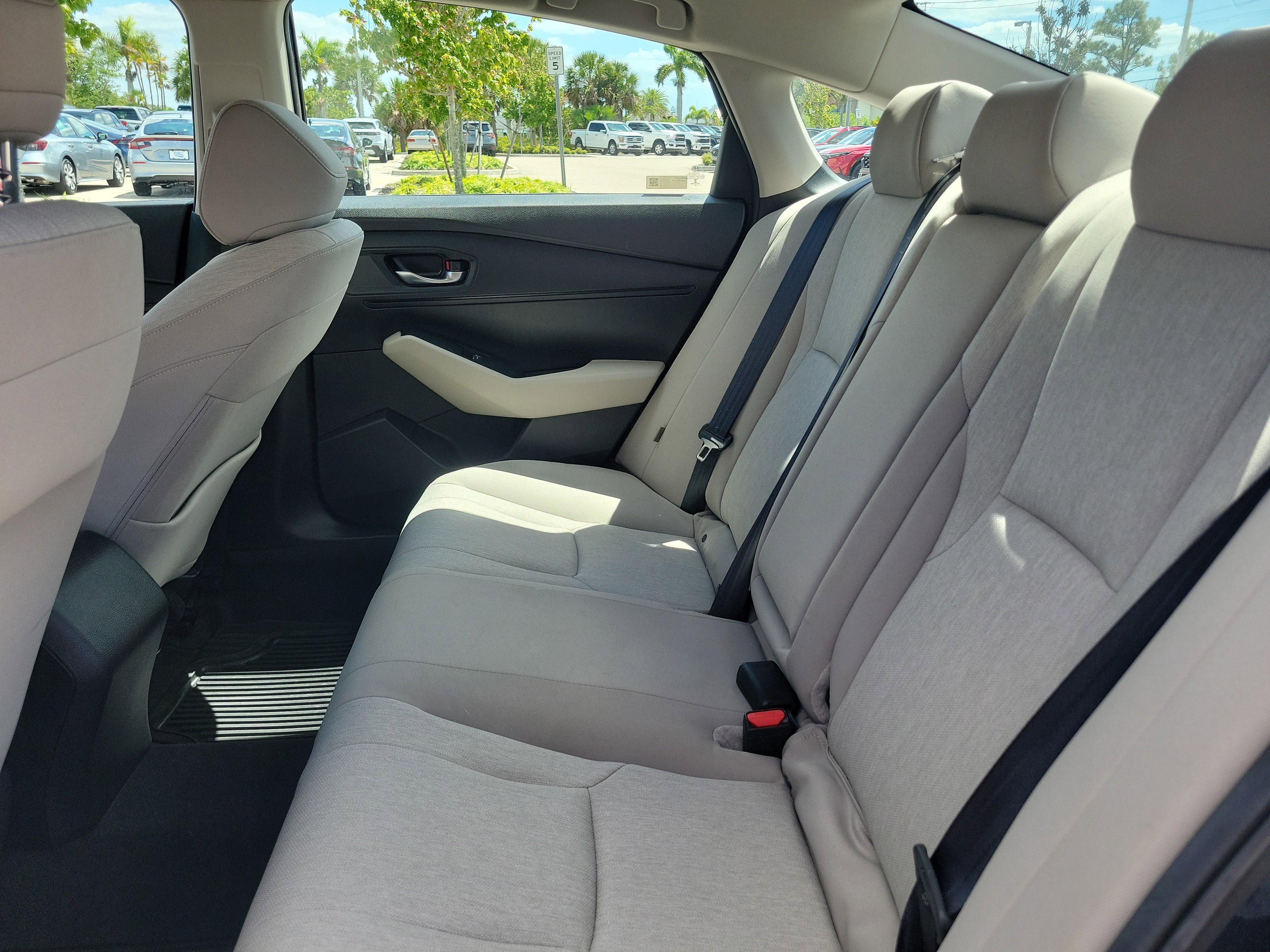 Used 2023 Honda Accord EX image 13