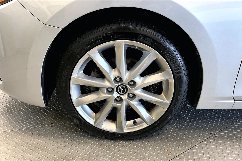 Used 2017 MAZDA MAZDA3 Grand Touring FWD image 8