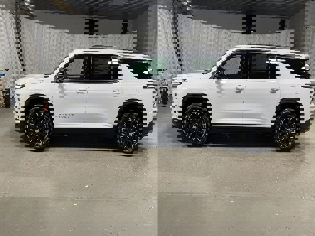 New 2026 Chevrolet Traverse LT w/ Sun and Wheel Package image 4