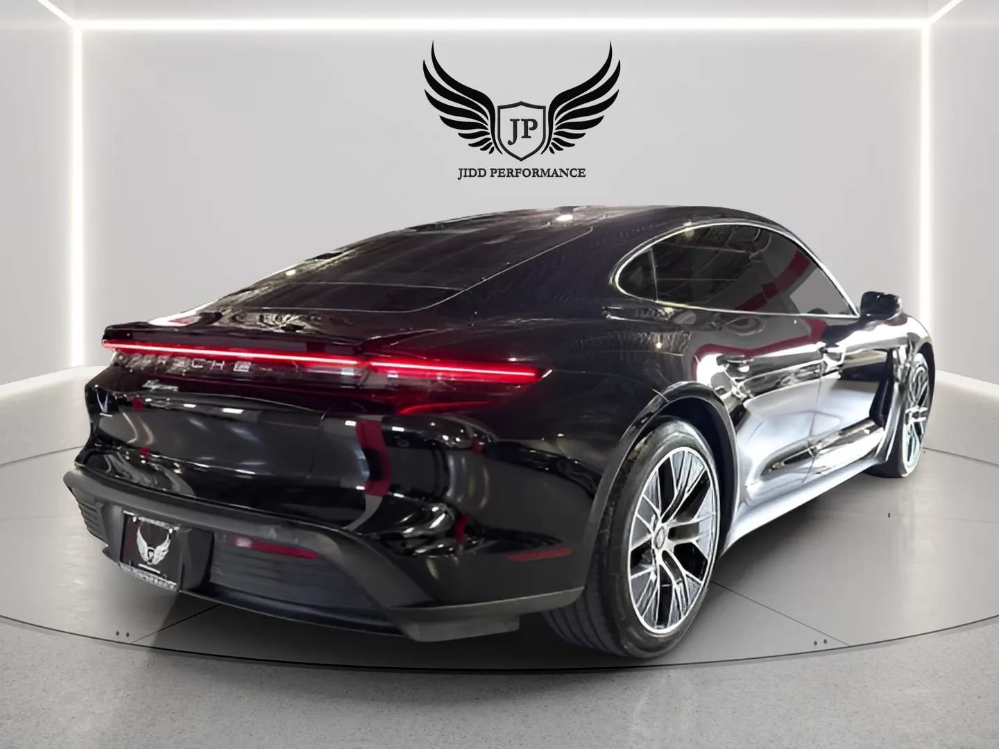 Used 2022 Porsche Taycan RWD image 7
