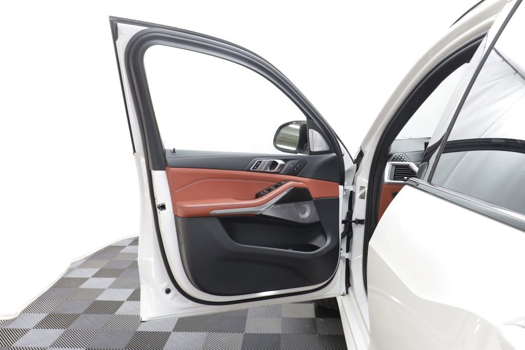 Used 2024 BMW X5 M Competition w/ Executive Package image 5