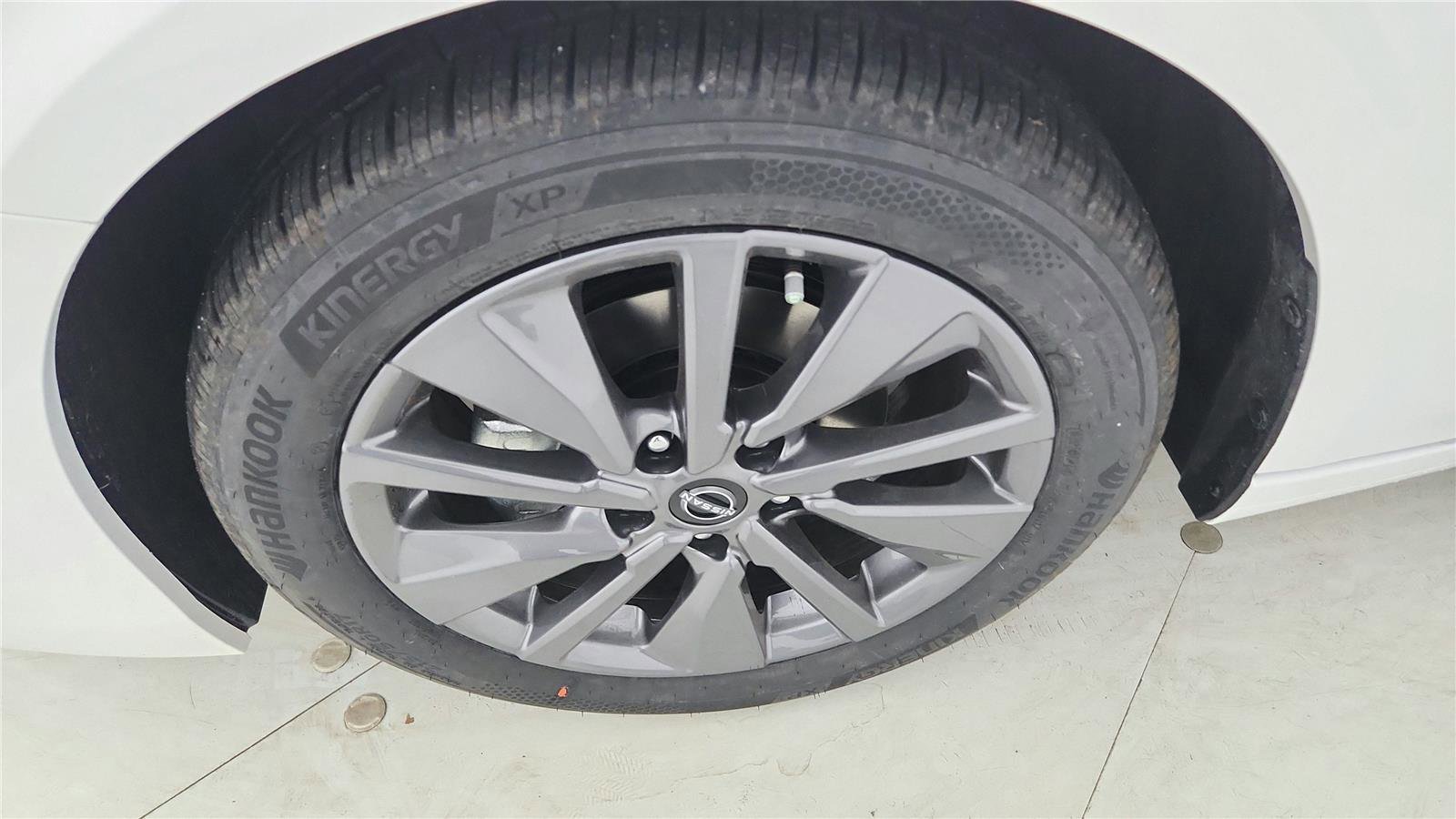 New 2026 Nissan Sentra SL w/ Floor Mat Package FWD image 16