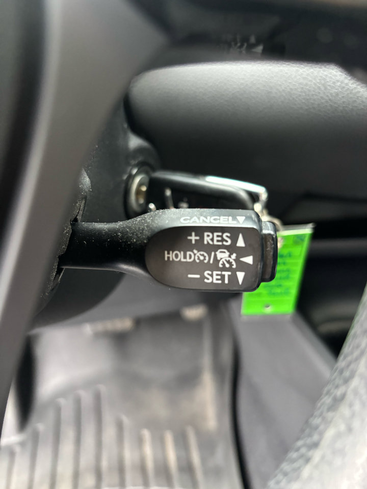 Used 2019 Toyota C-HR LE image 15