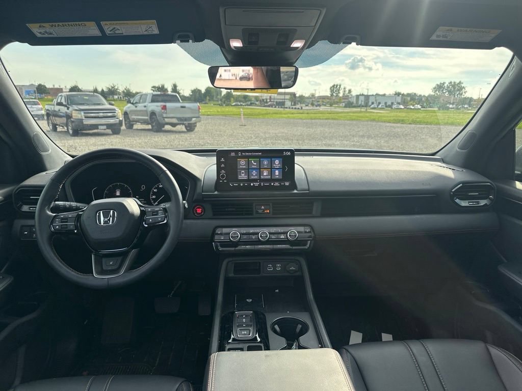 Used 2025 Honda Pilot TrailSport image 21